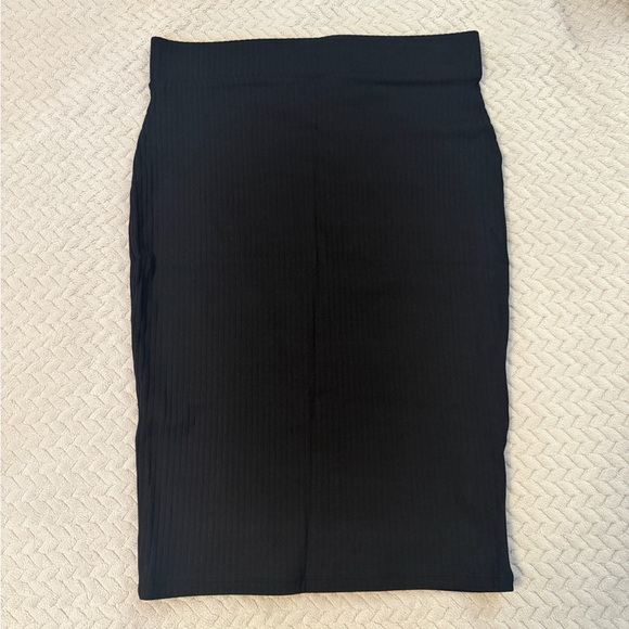 Victoria's Secret Dresses & Skirts - Victoria's Secret Black Pencil Skirt